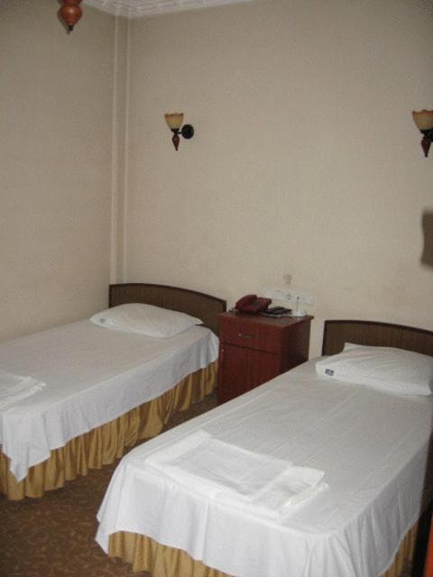 Hotel Atasayan Gebze Buitenkant foto
